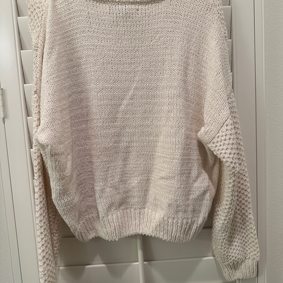 Sweatshirt - Picture 6 of 6